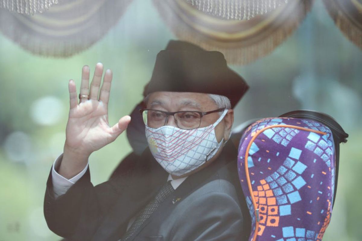 Mantan PM Malaysia Ismail Sabri dirawat di RS di tengah kasus hukum