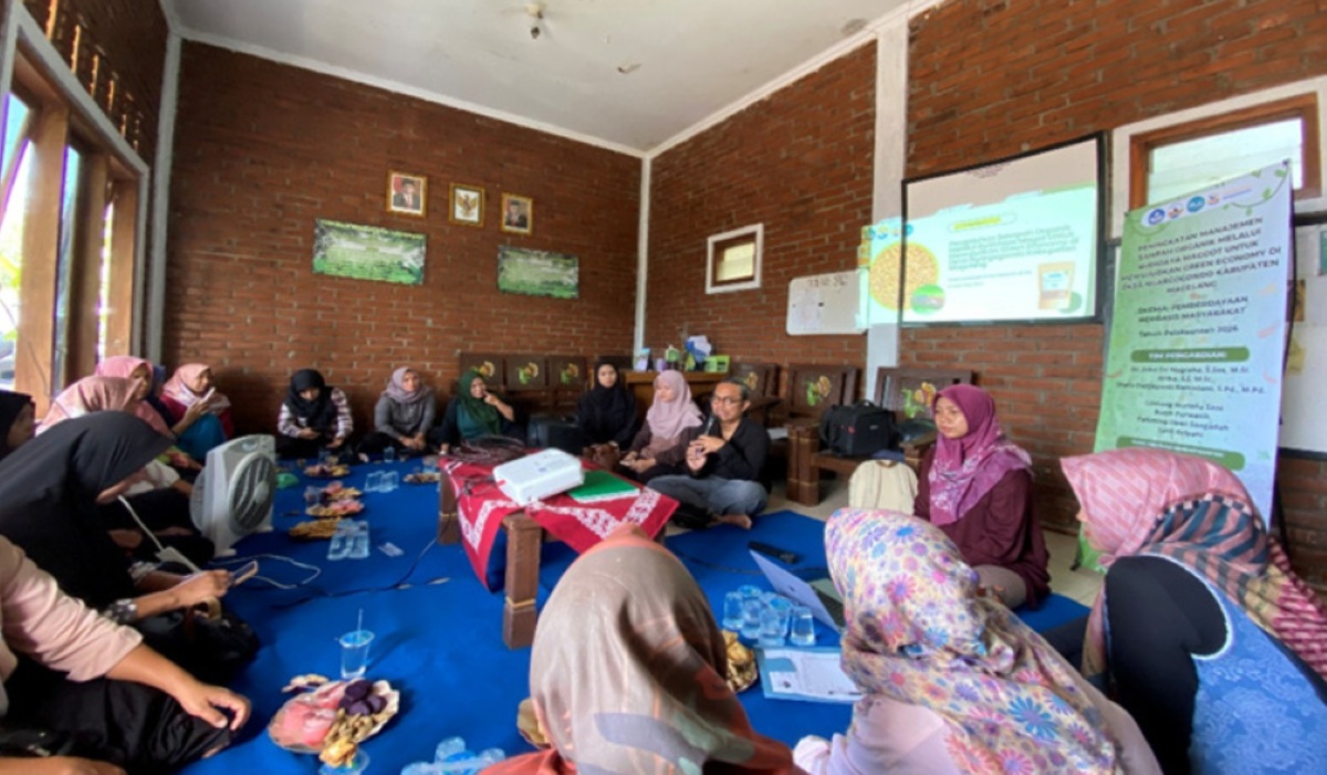 Pengabdian Masyarakat Untidar: Budi Daya Maggot di Desa Ngargogondo Magelang