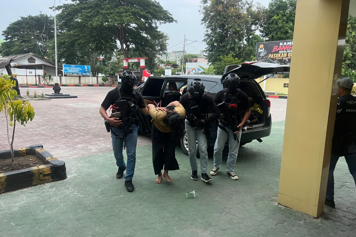 Densus 88 Tangkap 12 Tersangka Teroris Serentak di 6 Provinsi, Diduga Jaringan Daulah Islamiyah