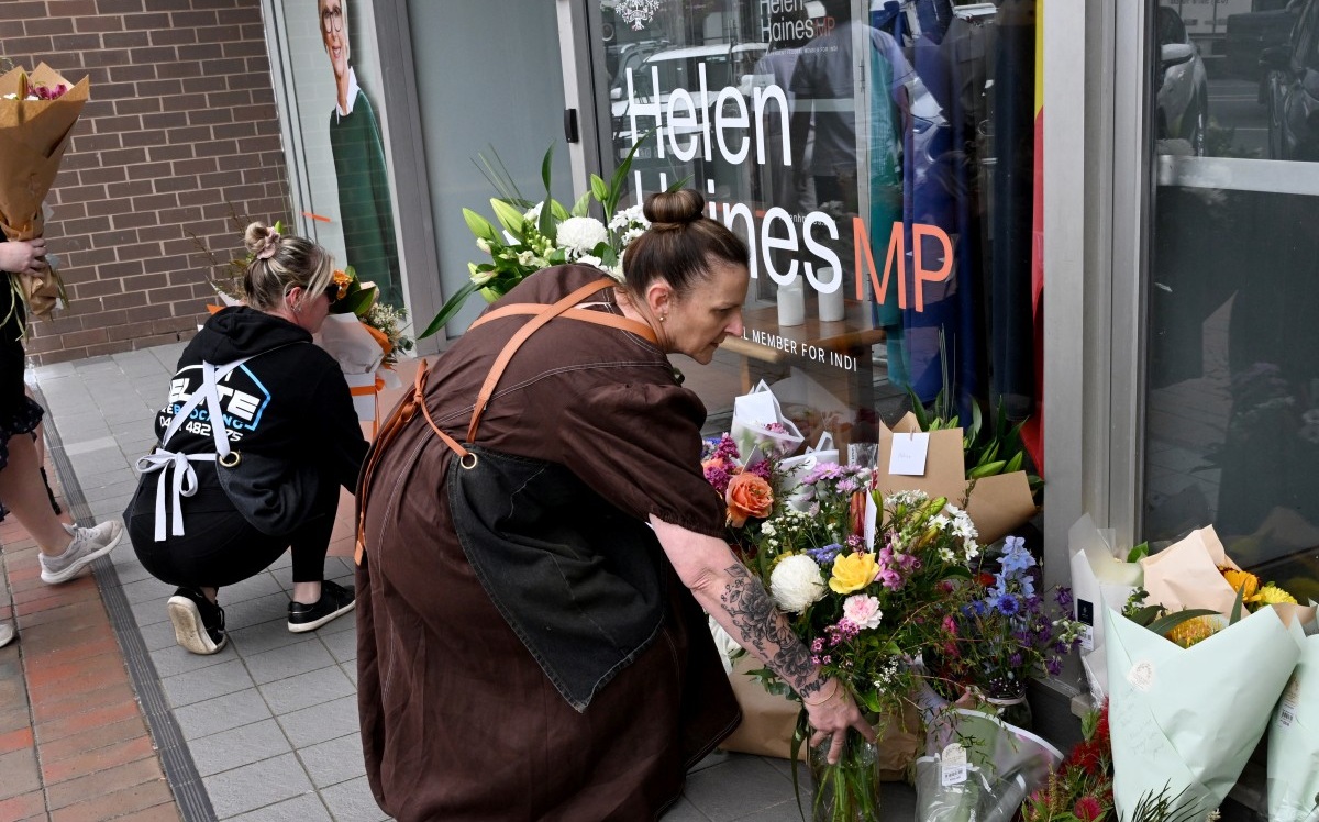Kaki Helen Haines, Anggota DPR Australia yang Ditabrak Mobil Harus Diamputasi