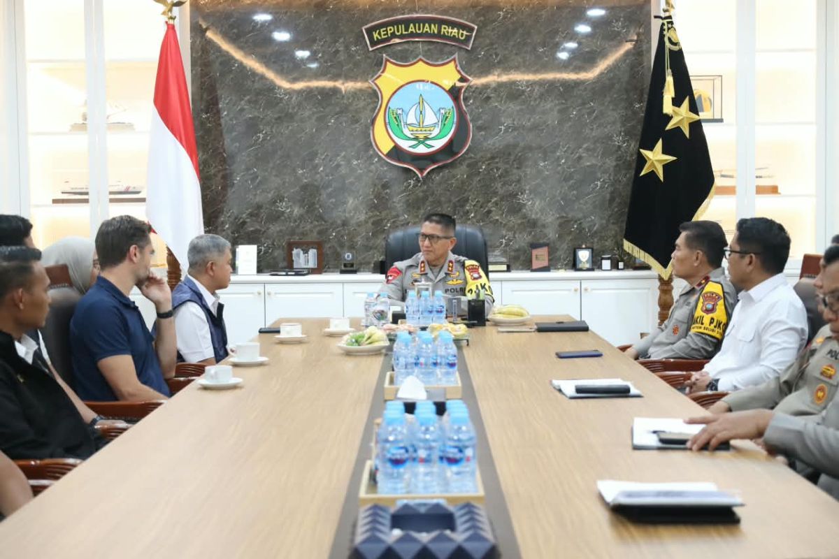 Polda Kepri dan Interpol kerja sama cegah penyelundupan bahan kimia