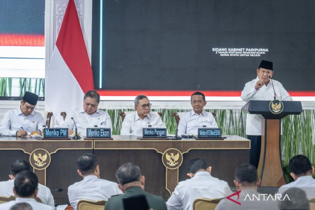 Prabowo minta deregulasi dan program prioritas tetap dijalankan